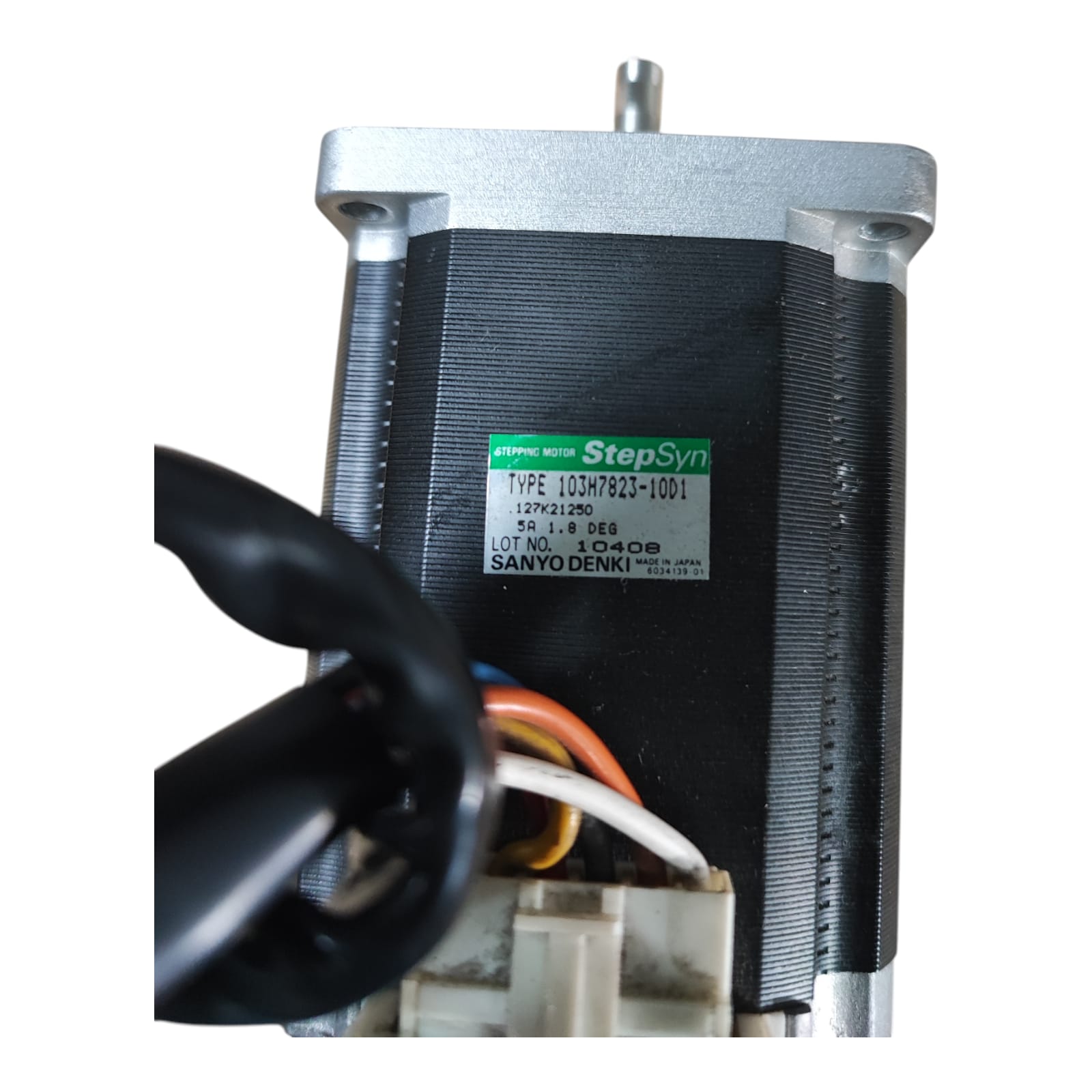 MOTOR PASO PASO NEMA23 103H7823-10D1 127K21250 L86mm EJE6.35mm (5)